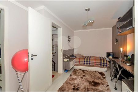 45_photo/94dce43177.d60ed16da6b331d7-ATLAS-035cd6fa-3f12-48bd-af2c-ec0db69c5cba.jpg de casa à venda com 4 quartos, 251m² em Cabral, Curitiba