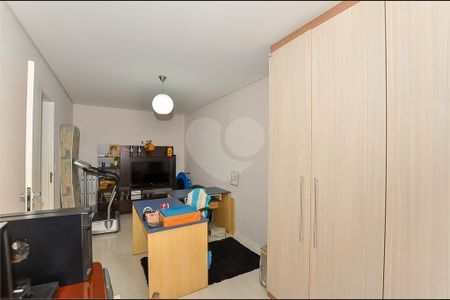 48_photo/94dce43177.d60ed16da6b331d7-ATLAS-66ae7e34-cfb5-4013-8c1e-457a6030a3f4.jpg de casa à venda com 4 quartos, 251m² em Cabral, Curitiba