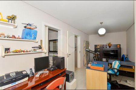 8_photo/94dce43177.d60ed16da6b331d7-ATLAS-d1b9d4c5-5742-4da3-9b78-ace31ae97c6e.jpg de casa à venda com 4 quartos, 251m² em Cabral, Curitiba