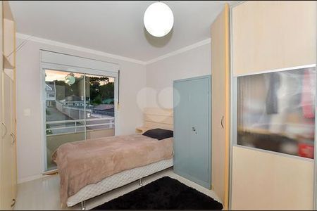 8_photo/94dce43177.d60ed16da6b331d7-ATLAS-e558fea5-9b40-4eef-8292-9ea3184aeaf7.jpg de casa à venda com 4 quartos, 251m² em Cabral, Curitiba