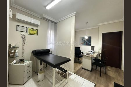 9_photo/94dce43247.11dc2826f470a741-ATLAS-5b39d453-3de2-4200-b2f9-3b7a0d5c2dc5.jpg de casa à venda com 5 quartos, 300m² em Hugo Lange, Curitiba