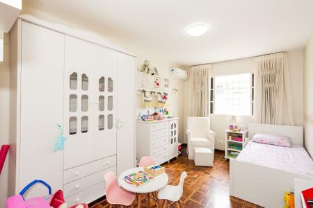 11_photo/94dce432a1.aeec923d7d83dbf4-ATLAS-7d3574db-eb10-4e95-87a1-7d530b321997.jpg de casa à venda com 5 quartos, 305m² em Hugo Lange, Curitiba