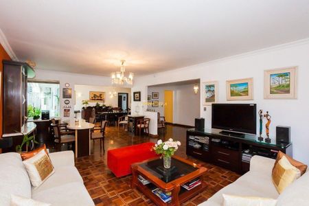 3_photo/94dce432a1.aeec923d7d83dbf4-ATLAS-b02a0d22-786a-42e8-b997-e01dc620574b.jpg de casa à venda com 5 quartos, 305m² em Hugo Lange, Curitiba