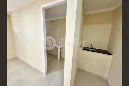 8_photo/94dce43369.bb9065659917dbc5-ATLAS-6cec48b2-cb3d-4819-91c8-19a4cbf836b6.jpg de casa para alugar com 5 quartos, 94m² em Hugo Lange, Curitiba