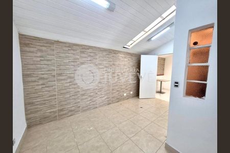 3_photo/94dce43369.f91b803323f57f9e-ATLAS-ed5f2a86-8288-4823-93ea-9d5d46f357b5.jpg de casa para alugar com 6 quartos, 93m² em Hugo Lange, Curitiba