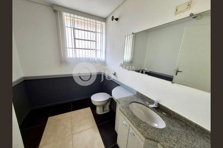 2_photo/94dce4336b.db194c0c503485f7-ATLAS-b3da6d4a-d459-4b08-b9b2-dc87f5a4cf8f.jpg de casa para alugar com 6 quartos, 93m² em Hugo Lange, Curitiba