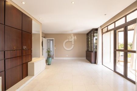 3_photo/94dce433a9.d90eef086dbfaa46-ATLAS-60f3a2e9-288a-4f38-80f2-a0c507970456.jpg de apartamento para alugar com 3 quartos, 265m² em Alto da XV, Curitiba