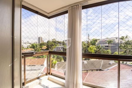 8_photo/94dce433a9.d90eef086dbfaa46-ATLAS-cf6ca1ab-710c-4040-a166-e335051a3f40.jpg de apartamento para alugar com 3 quartos, 265m² em Alto da XV, Curitiba