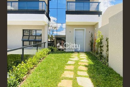 2_photo/94dce4345b.8b4782fe73be2b82-ATLAS-2cf07ee4-51c3-46d1-b058-5a3113e3c8a4.jpg de casa à venda com 3 quartos, 245m² em Hugo Lange, Curitiba