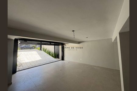 9_photo/94dce4345b.8b4782fe73be2b82-ATLAS-54fde35d-65a6-4b74-9add-7af7ff02283e.jpg de casa à venda com 3 quartos, 245m² em Hugo Lange, Curitiba