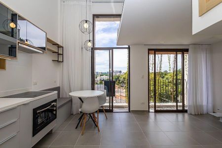 2_photo/94dce43503.3fa72a7c18e94c3b-ATLAS-6f127ef1-9fcb-4c49-8b69-a68c059cc9cc.jpg de apartamento à venda com 1 quarto, 32m² em Cristo Rei, Curitiba