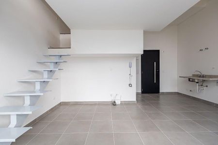 7_photo/94dce43503.3fa72a7c18e94c3b-ATLAS-e4296210-2bcc-4fc4-bf85-a64514a2e974.jpg de apartamento à venda com 1 quarto, 32m² em Cristo Rei, Curitiba