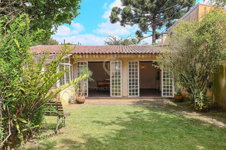 39_photo/94dce43527.fe96b63aec789ef1-ATLAS-7ea97550-5b15-4e1b-a3fa-ce58bacbd3e5.jpg de casa à venda com 3 quartos, 465m² em Cristo Rei, Curitiba