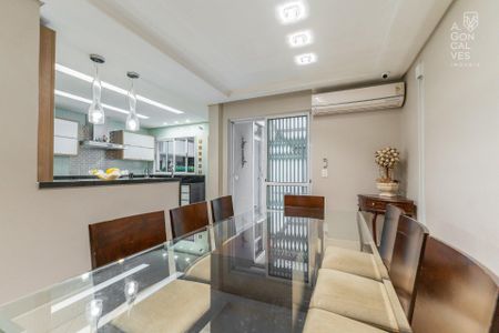 5_photo/94dce43591.52aeae8b2a6b4def-ATLAS-2b077850-acde-479c-8e8e-721afa079e80.jpg de casa à venda com 4 quartos, 218m² em Alto da XV, Curitiba