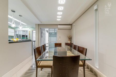 6_photo/94dce43591.52aeae8b2a6b4def-ATLAS-a975c19e-913d-4052-becc-2e4612e1cb8c.jpg de casa à venda com 4 quartos, 218m² em Alto da XV, Curitiba