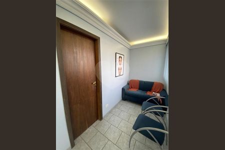 10_photo/94dce43611.64f8aef48068d3ef-ATLAS-bf3bfea7-b8e4-48d0-9e18-85d58cf5bda3.jpg de casa à venda com 8 quartos, 530m² em Alto da Glória, Curitiba