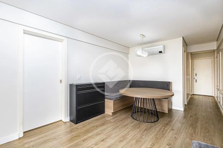 7_photo/94dce43765.d97129b28fc30b3f-ATLAS-1b597a82-cc9e-4b09-b169-e2c1049af66b.jpg de apartamento à venda com 3 quartos, 119m² em Juvevê, Curitiba