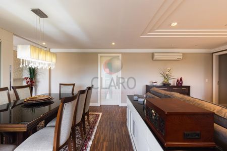 12_photo/94dce4378b.ae64db716cd52ab4-ATLAS-7ef3da8d-9936-4eb9-8a0d-a12e71165edc.jpg de apartamento à venda com 3 quartos, 186m² em Cristo Rei, Curitiba