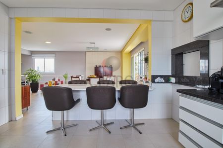 40_photo/94dce4387b.8dbc251ca0c6594c-ATLAS-703848f7-38d6-4e3b-a091-a9ee2fa94cea.jpg de apartamento à venda com 4 quartos, 230m² em Alto da XV, Curitiba