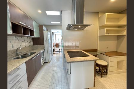 4_photo/94dce4387d.7dbb7f4ebd617cd4-ATLAS-4b3ff724-0aab-491c-95ee-8ded7a0a57aa.jpg de apartamento à venda com 2 quartos, 190m² em Alto da XV, Curitiba