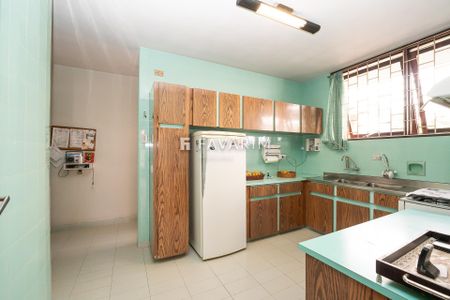 2_photo/94dce439e9.f4b066816dc56ef6-ATLAS-d10877f6-da9a-4ea6-bddc-91f9417cb59e.jpg de casa à venda com 4 quartos, 381m² em Alto da XV, Curitiba