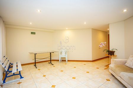 4_photo/94dce43a53.bbf50f062fc3a42d-ATLAS-196fbaea-87da-4e71-8097-d20fdb1b7d0a.jpg de apartamento à venda com 3 quartos, 91m² em Alto da Glória, Curitiba