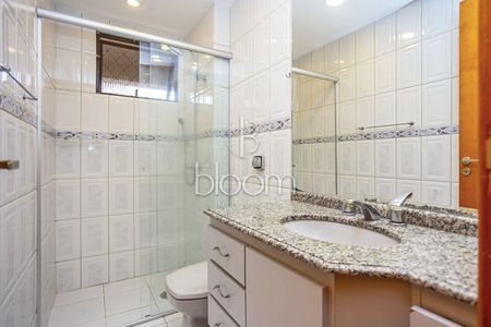 12_photo/94dce43a53.bbf50f062fc3a42d-ATLAS-44a5f3cf-b4d6-4141-a92d-3dfcdf107735.jpg de apartamento à venda com 3 quartos, 91m² em Alto da Glória, Curitiba