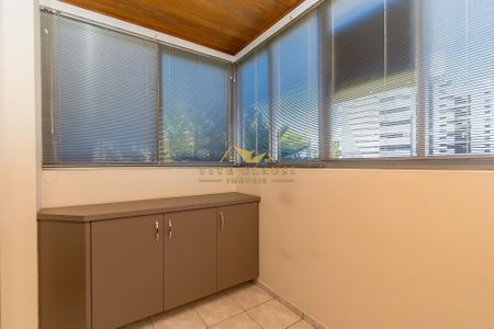 5_photo/94dce43a55.2b4381d368a6f37f-ATLAS-f4e7cbeb-71bd-4487-9fc6-ebbeb5aa6454.jpg de apartamento à venda com 3 quartos, 137m² em Juvevê, Curitiba