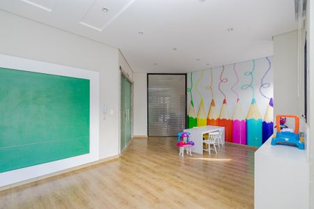 10_photo/94dce43a5d.79a7cf762df8fff4-ATLAS-27941dbc-d99d-420d-a639-c7cfd20b7b56.jpg de apartamento à venda com 3 quartos, 121m² em Alto da Glória, Curitiba