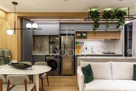 11_photo/94dce43a7f.32aa5f3b30dafcc2-ATLAS-a32837b8-4924-4f61-922e-6f8c11d4e7f4.jpg de apartamento à venda com 3 quartos, 189m² em Juvevê, Curitiba