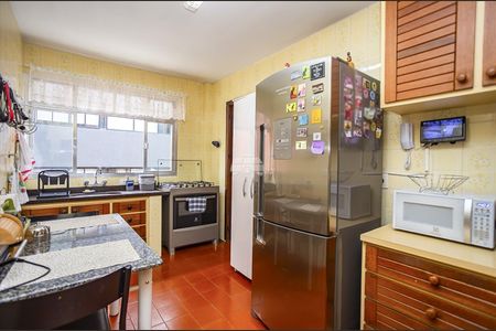 43_photo/94dce43b4f.9fe36529b8531958-ATLAS-ce4d19df-4e54-42fe-9b6b-bd34c2bd087b.jpg de apartamento à venda com 4 quartos, 191m² em Juvevê, Curitiba