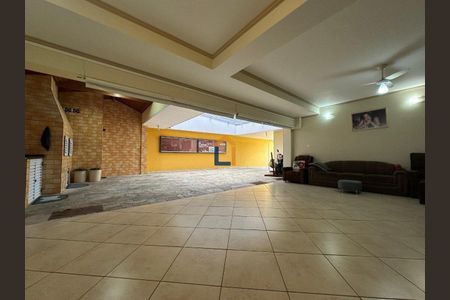 8_photo/94dce43b73.41e2b3522e817a70-ATLAS-e0a0a824-9811-4d2f-ac84-a2c27b49f8f6.jpg de casa para alugar com 3 quartos, 426m² em Juvevê, Curitiba