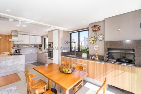 8_photo/94dce43b79.04215652a26bb97b-ATLAS-5c5f736d-9a4f-4034-b458-6c8be8627eac.jpg de apartamento para alugar com 3 quartos, 211m² em Alto da Glória, Curitiba