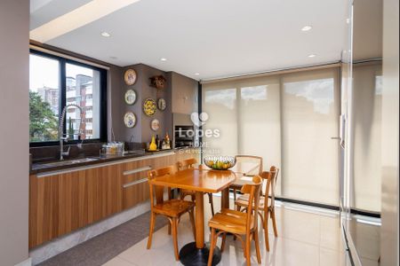 7_photo/94dce43b79.7980aed8fa71c73b-ATLAS-e89608d2-8686-4803-96df-61d3b071c7f1.jpg de apartamento para alugar com 3 quartos, 211m² em Alto da Glória, Curitiba