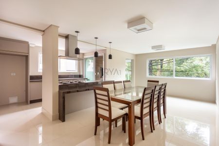 6_photo/94dce43bd9.ec05f5fc9b4dcb53-ATLAS-2c67dbdf-ba4f-4508-8b42-ada940411b93.jpg de apartamento à venda com 3 quartos, 110m² em Alto da Glória, Curitiba