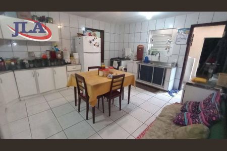 5_photo/94dce43cd9.ead0744c2329e0c8-ATLAS-a099dde5-a549-4a50-a636-e0bccd33e949.jpg de casa à venda com 6 quartos, 200m² em Alto da Glória, Curitiba