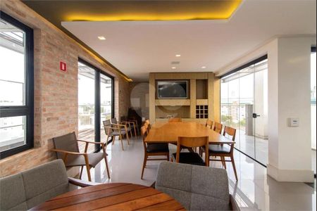 2_photo/94dce43ce1.8406d85b1cc03178-ATLAS-e070eb74-df06-415b-91b2-be3dbaa2a794.jpg de apartamento à venda com 3 quartos, 210m² em Juvevê, Curitiba