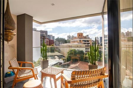 30_photo/94dce43ce5.23351eba74f1df34-ATLAS-d1c5bab6-bce3-4fba-98da-0f3d2ceb7bd3.jpg de apartamento à venda com 3 quartos, 210m² em Juvevê, Curitiba