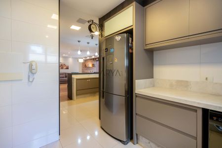 4_photo/94dce43d23.ec950a654e588a02-ATLAS-19237dd1-97b6-403b-9e54-7df0ce7e8cec.jpg de apartamento à venda com 3 quartos, 356m² em Alto da Glória, Curitiba