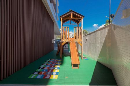 8_photo/94dce43d57.86fa7c56df5ec564-ATLAS-2faba28b-bf91-403a-9d69-05509e8fbba4.jpg de apartamento à venda com 3 quartos, 200m² em Juvevê, Curitiba