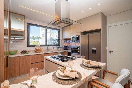 12_photo/94dce43d59.58ca792f7896f61e-ATLAS-4a6dde39-c996-4cbb-959b-00f47b54820f.jpg de apartamento à venda com 3 quartos, 206m² em Alto da Glória, Curitiba