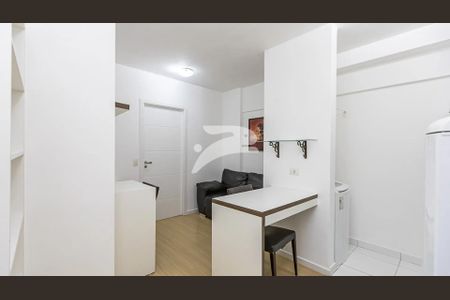 3_photo/94dce43f0d.cb2272fcfeb20142-ATLAS-242a206f-1146-4f37-bae7-399d18178865.jpg de apartamento para alugar com 1 quarto, 30m² em Centro, Curitiba