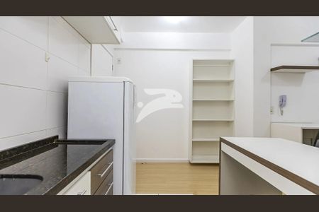 6_photo/94dce43f0d.cb2272fcfeb20142-ATLAS-e048081d-1e6b-4c44-b708-cd9161ba4bf9.jpg de apartamento para alugar com 1 quarto, 30m² em Centro, Curitiba