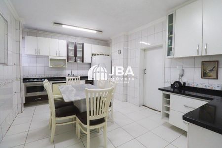 10_photo/94dce43f5d.f265ba868e49e611-ATLAS-d53aa7c8-efad-4441-80c3-a511b79a633f.jpg de apartamento à venda com 3 quartos, 166m² em Centro, Curitiba