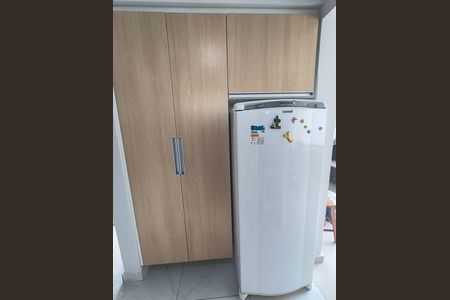 13_photo/94dce43f73.de1539f27b8bccfe-ATLAS-d18ee8b1-e5b2-48f8-898a-baf5074e8937.jpg de apartamento à venda com 2 quartos, 48m² em Centro, Curitiba