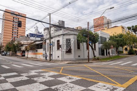3_photo/94dce43f7d.c67b26d91a514013-ATLAS-8a6e2557-cbd9-4fe7-b36e-45749757c936.jpg de casa à venda com 5 quartos, 414m² em Centro, Curitiba