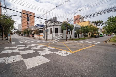 4_photo/94dce43f7d.c67b26d91a514013-ATLAS-b92078ad-b5f6-4ca6-827e-7a4a0980a8e2.jpg de casa à venda com 5 quartos, 414m² em Centro, Curitiba