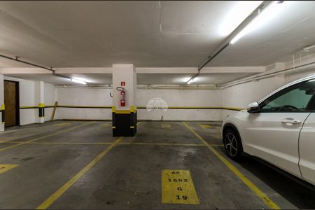 44_photo/94dce43fa5.7e2ea02b9085bf9d-ATLAS-a32fbd74-561a-471a-8bd7-f2466e853c2d.jpg de apartamento para alugar com 3 quartos, 167m² em Centro, Curitiba