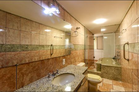 32_photo/94dce43fa5.7e2ea02b9085bf9d-ATLAS-eb365ebb-8cbb-4992-8bb2-321d30936a93.jpg de apartamento para alugar com 3 quartos, 167m² em Centro, Curitiba