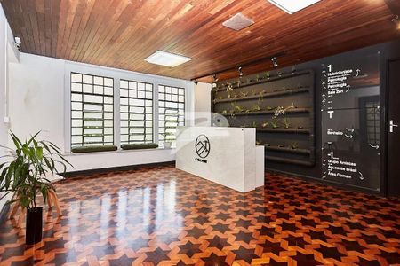 2_photo/94dce43fbd.3aed5bbd04158097-ATLAS-b2f60a0d-c097-4bc1-9acc-58cfc95ba8f5.jpg de apartamento para alugar com 0 quarto, 13m² em Centro, Curitiba